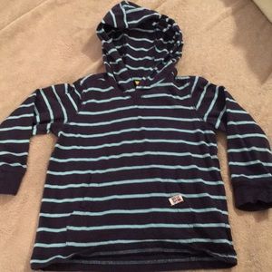 4T lightweight hooded pullover